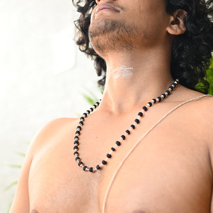 सिद्ध Karungali Mala